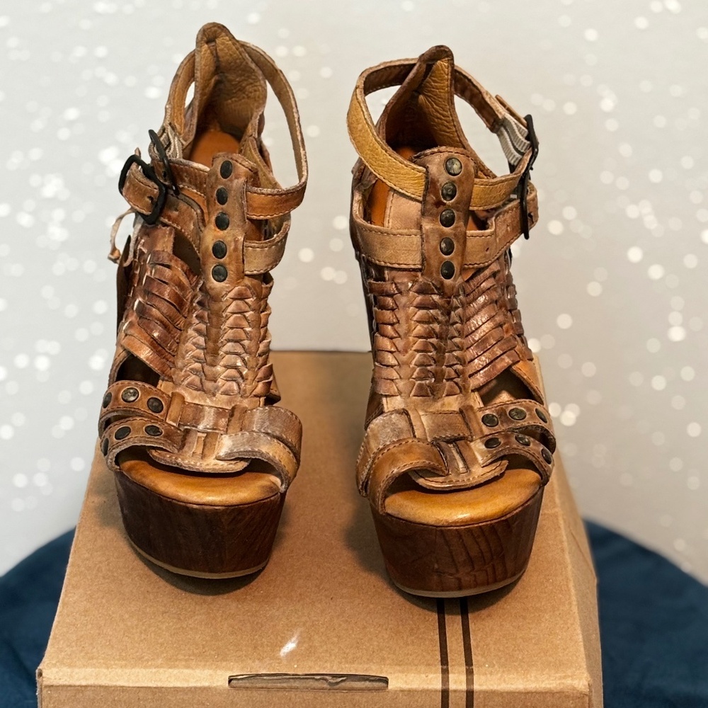 BED STU CINDY PLATFORM HEEL